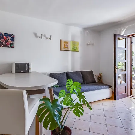 Anica-1 By Interhome Apartament Zadar